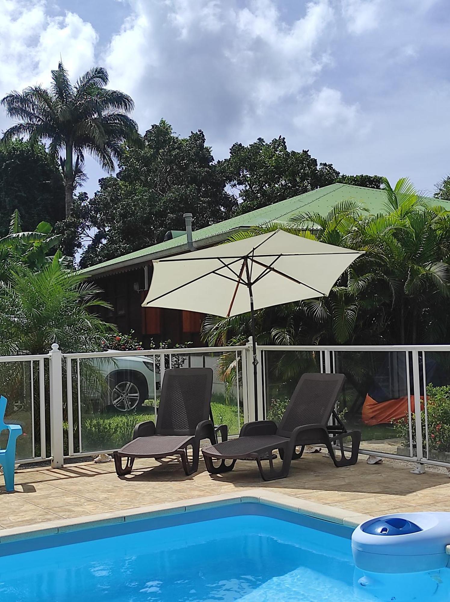 Le Tri Haut De Bellevue - Bungalow Heliconia Pointe-Noire Exterior photo